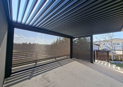 MP Bioklimatska pergola 5x3m zidna z dodatnim stebrom